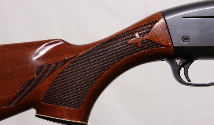 Remington 1100 checkering detail