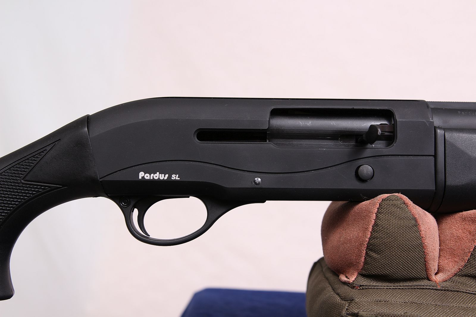 Semi Automatic Shotgun Hunting